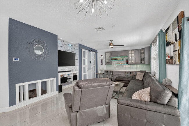 Building Photo - 8890 Cobblestone Point Cir