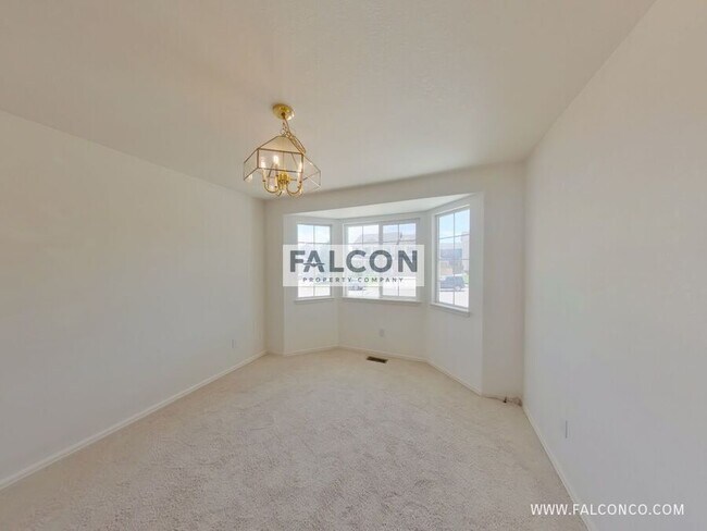 Building Photo - 6536 Graymont Dr