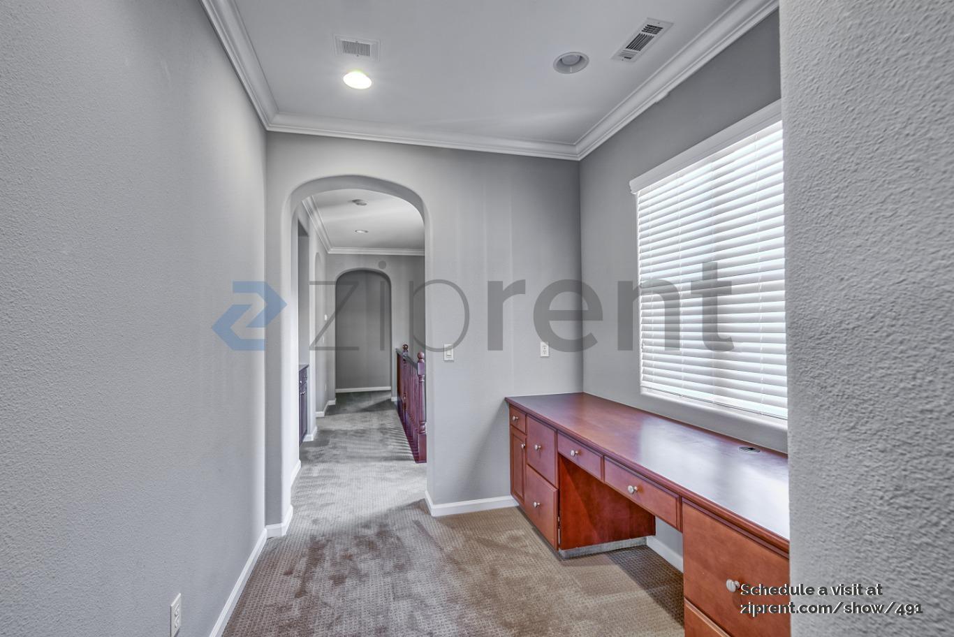 Building Photo - 833 Griffon Ct