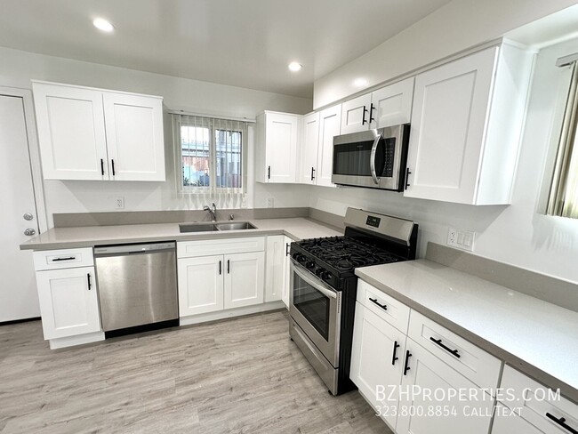 Building Photo - Newly Renovated 2Bedroom 2Bathroom In Silv...