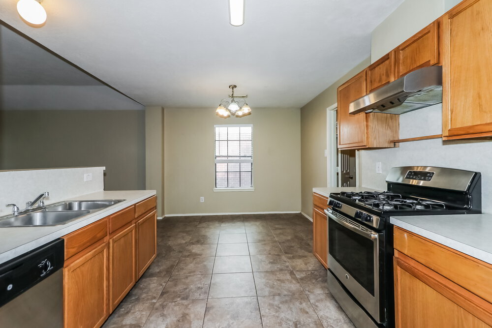 Building Photo - 6618 Sutton Meadows Dr