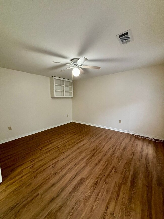 Building Photo - 5416 Heatherstone Dr