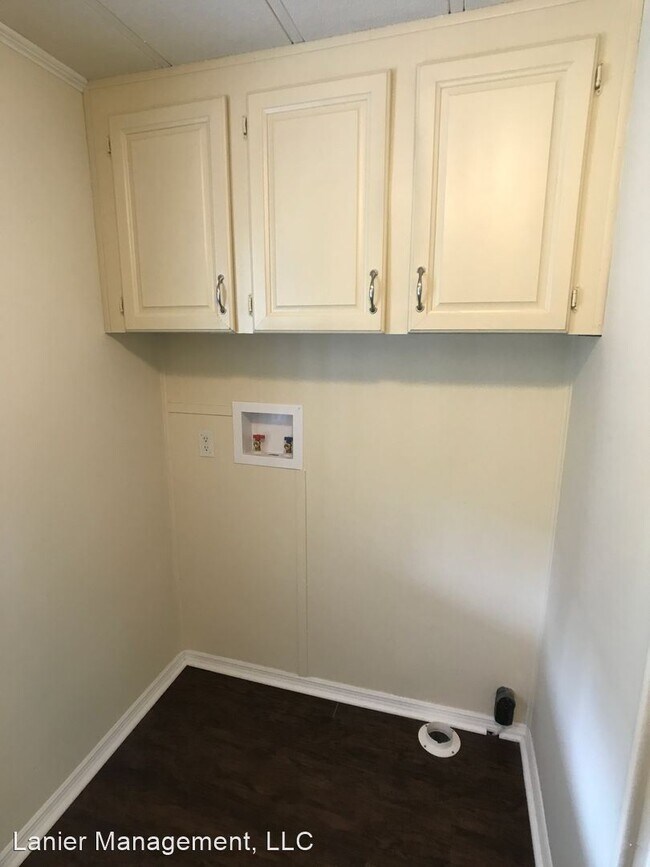 Building Photo - 3 br, 2 bath House - 150 Maple Dr