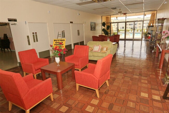 Building Photo - 8225 Sunrise Lakes Blvd