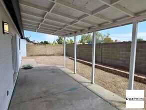 Building Photo - This home is adorable!