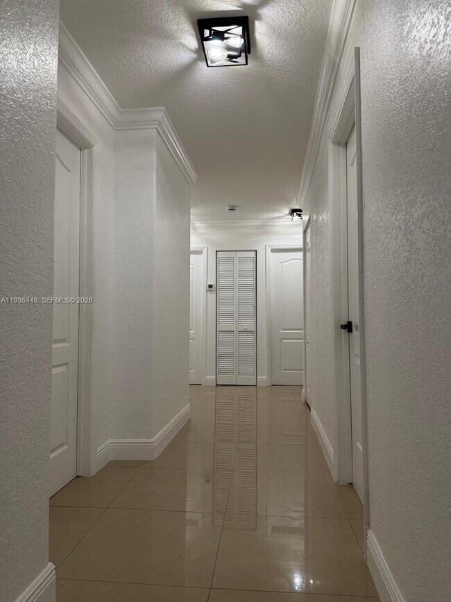 Building Photo - 14964 SW 32nd Terrace