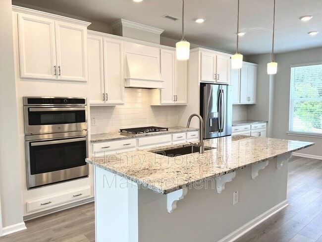 Building Photo - 1002 Brookville Ln