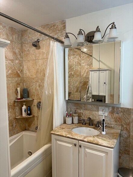 Building Photo - 34 Greenwich Park