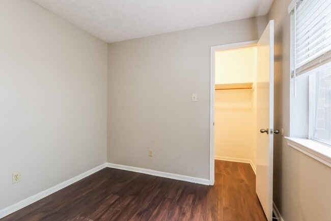 Building Photo - 28807 Binefield St