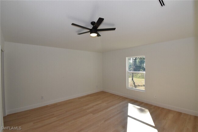 Building Photo - 5221 Mojave Ave