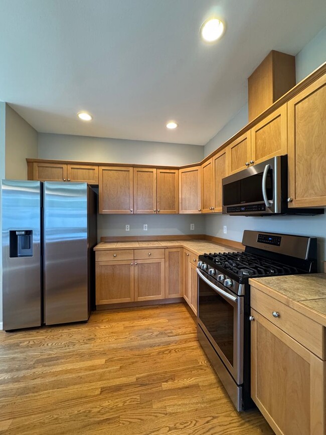 Building Photo - Rare Wheaton Ct Availability