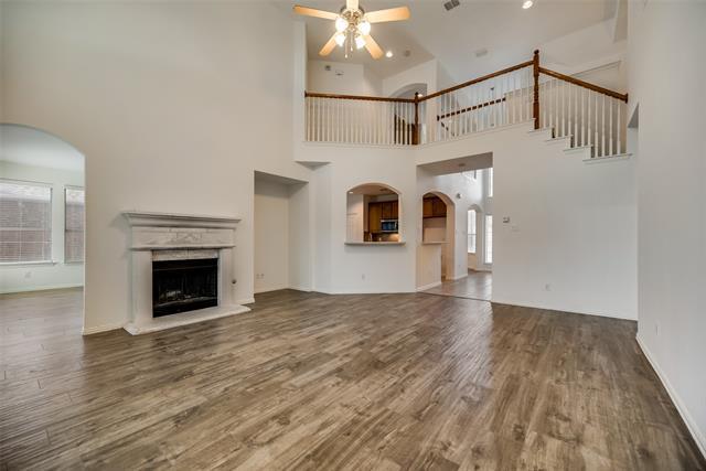 Building Photo - 819 Rushmore Dr