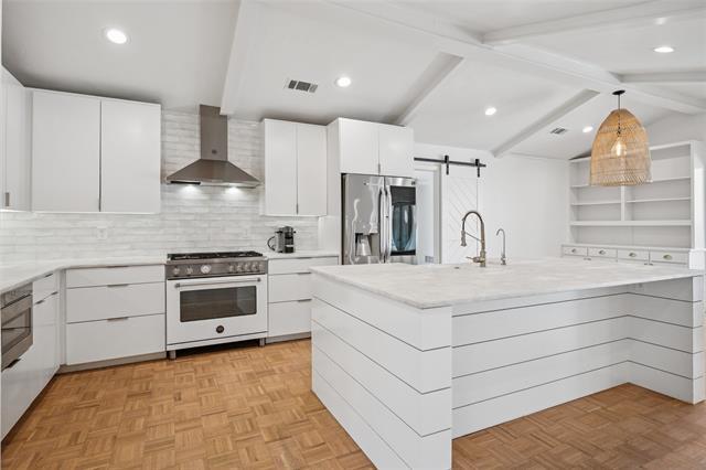 Building Photo - 7605 Queens Garden Dr