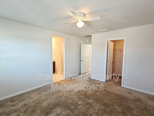 Building Photo - 5138 Sawmill Pt Wy