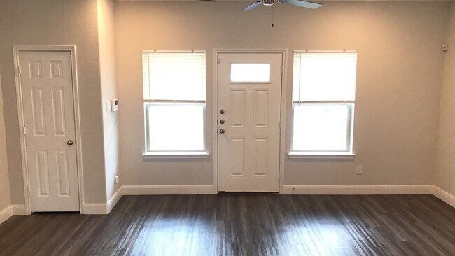 Building Photo - 9214 Nyssa Ave