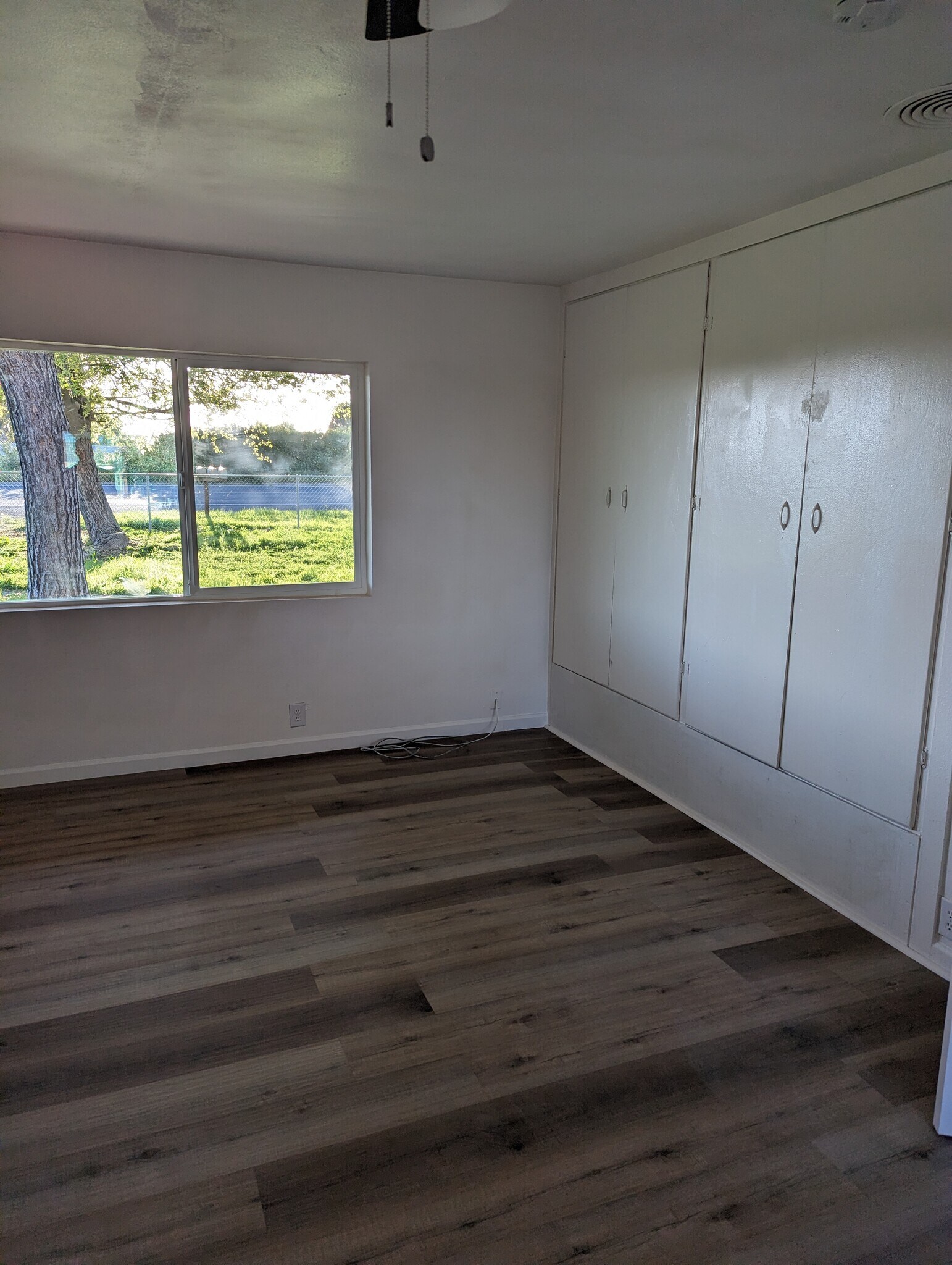 bedroom 2 - 11200 CA-99