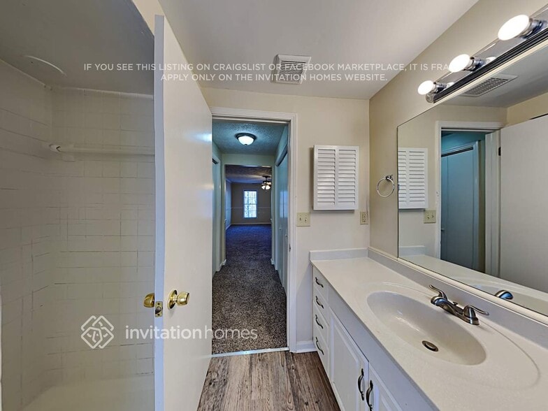 Building Photo - 6512 Cox Dr