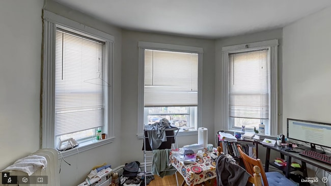 Building Photo - 92 Gordon St