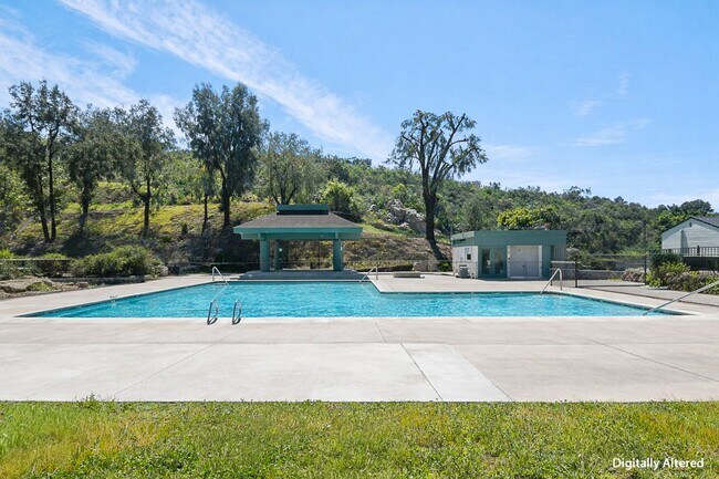 Building Photo - Modern 3BR Townhome | Garage + Driveway Parking | Yard | Pool | Pet Friendly | Move-In Ready