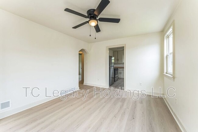 Building Photo - 517 1/2 Hornor Avenue