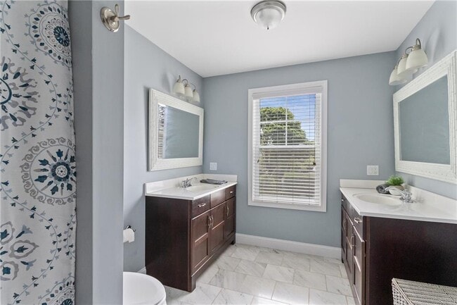 Building Photo - 42 E Bowery St