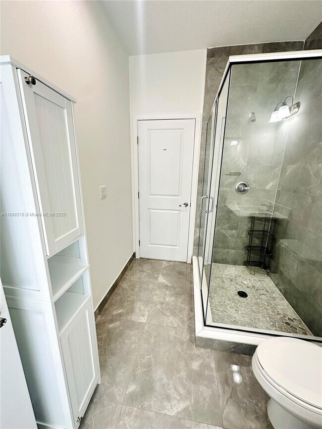 Building Photo - 1831 SW 145th Ave