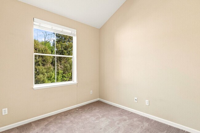 Building Photo - 151 Pacchetti Way