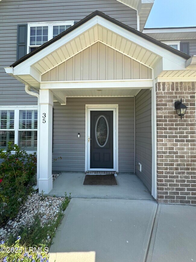 Building Photo - 35 Sandy Strm Dr