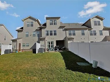 Building Photo - 10504 Marions Way