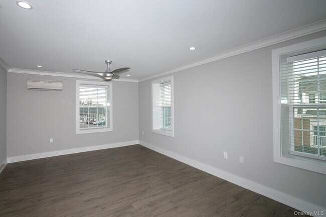 Building Photo - 75 Circle Dr