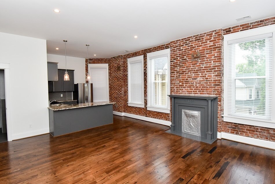 Building Photo - 1764 Frankfort Ave