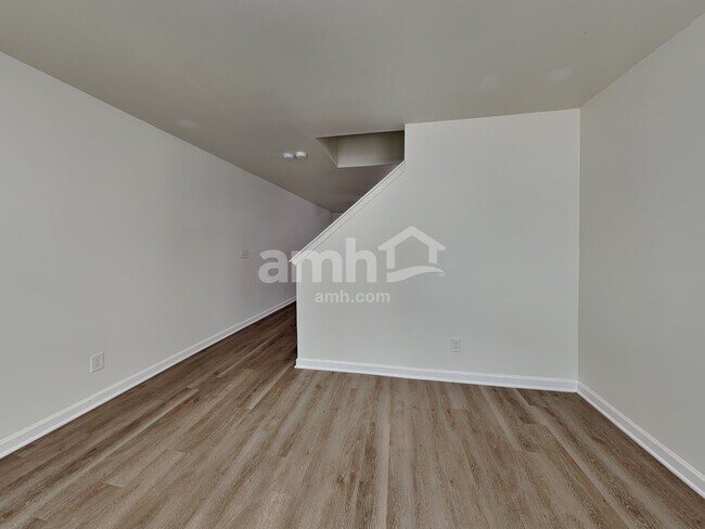 Building Photo - 801 Winterside Ln