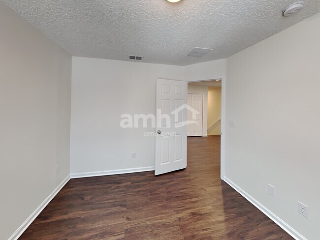 Building Photo - 6243 Pendragon Pl