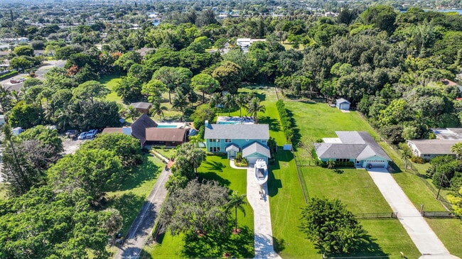 Building Photo - 6701 Hillside Ln