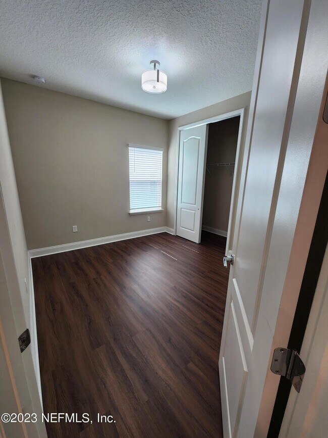 Building Photo - 310 Broomsedge Cir