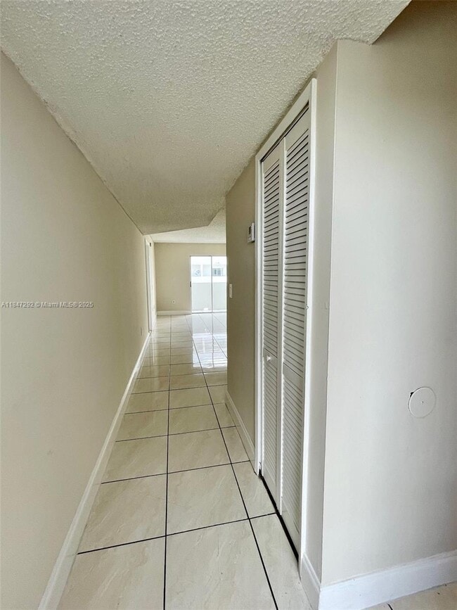 Building Photo - 6060 W 21st Ct