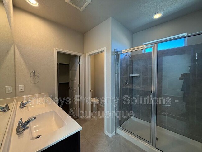 Building Photo - 4875 Mount Salas St NE