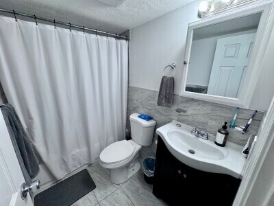 Building Photo - 80 Gardner St