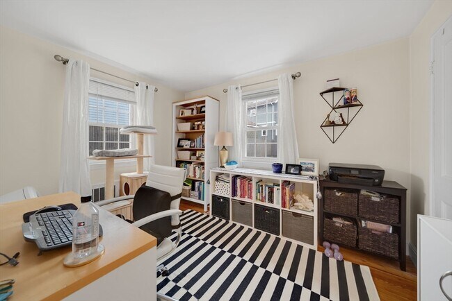 Building Photo - 926 Massachusetts Ave