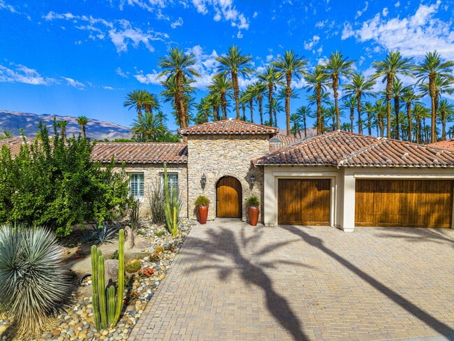 Building Photo - 56985 Village Dr