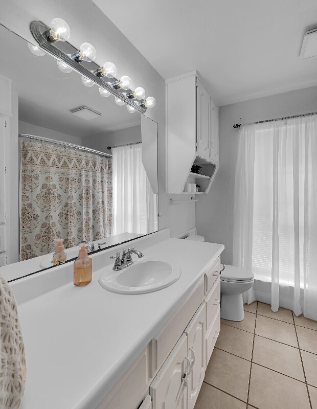 Building Photo - 400 Patricia Dr