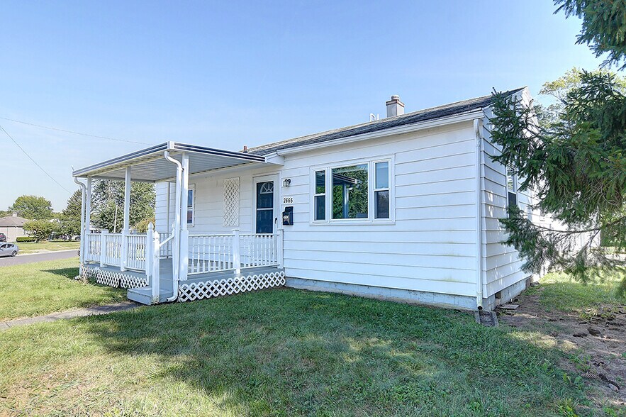 Primary Photo - 2665 Elmore Dr