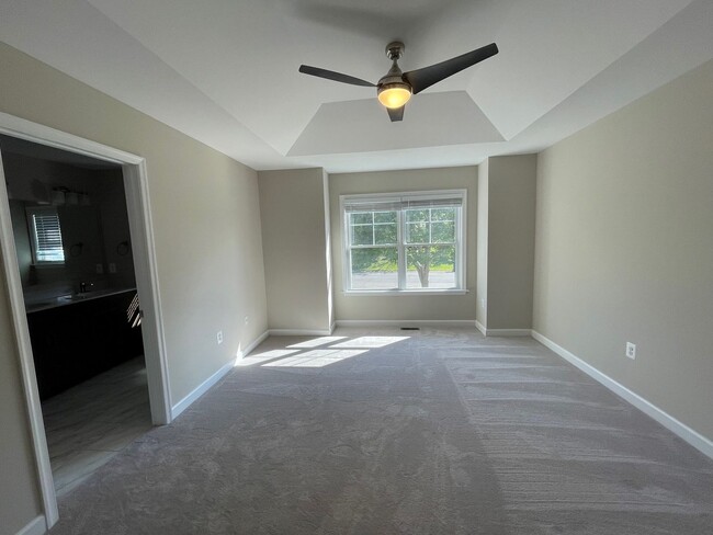 Building Photo - Luxury Rental The Townes at Congers Creek