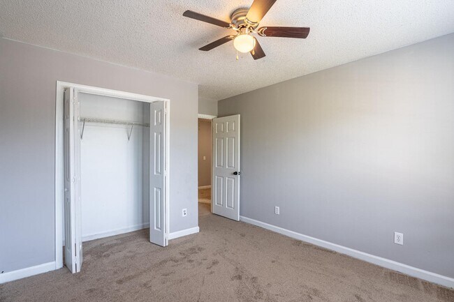 Building Photo - 509 Holly Ridge Ln