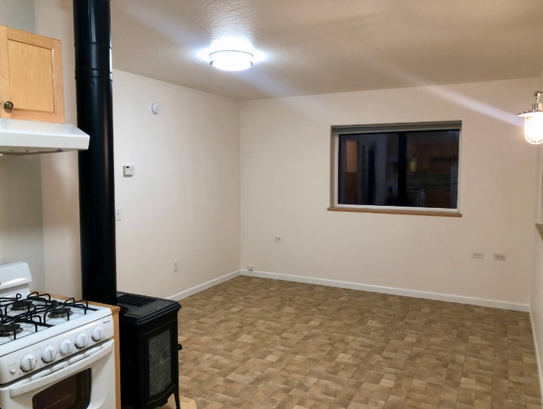 Building Photo - 12100 E Woodstock Dr