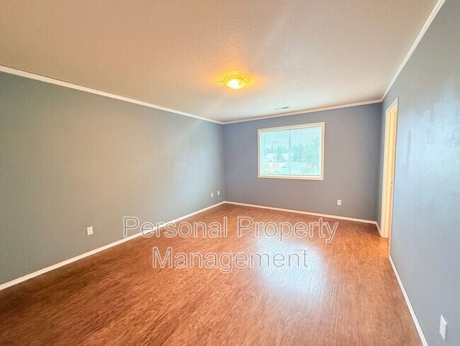 Building Photo - 5602 NE 64th Street