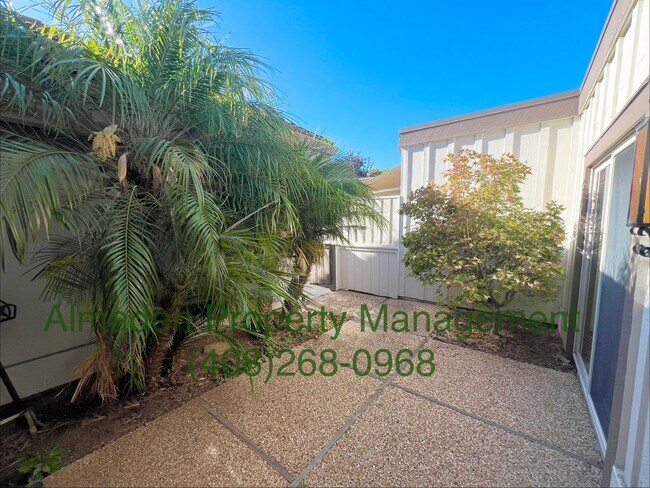 Building Photo - 6082 Montgomery Ct