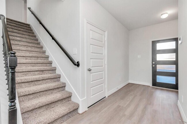 Building Photo - 21267 Catalina Palm Dr