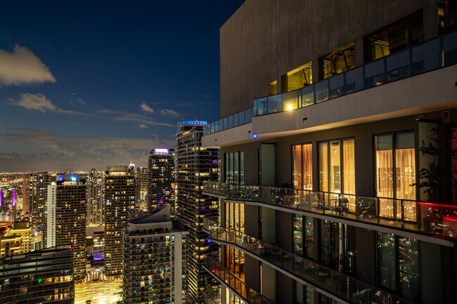 Building Photo - 1300 S Miami Ave