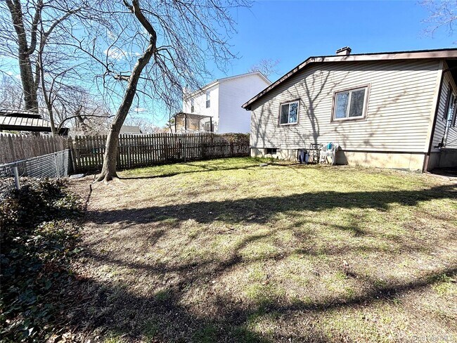 Building Photo - 78 Carlton Ave